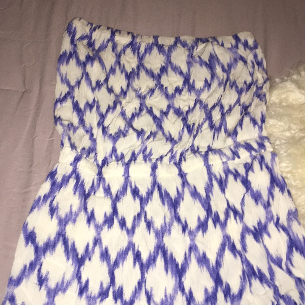 Strapless blue and white patterned dress